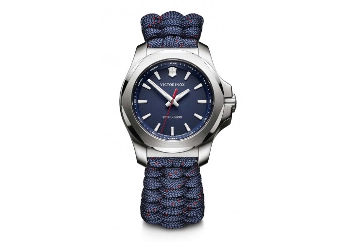 Victorinox Watches Victorinox I.N.O.X. V Cadran bleu 241770 - Coutellerie du Jet d'eau